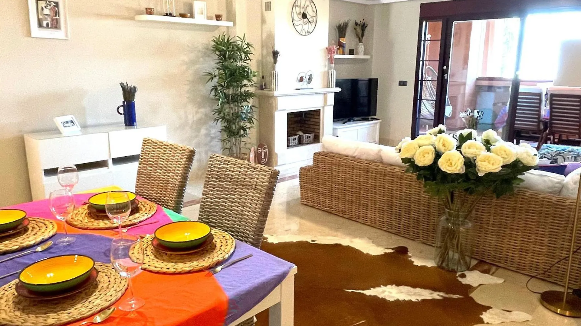 Picasso Apartment In El Soto De La Mairena Ojén